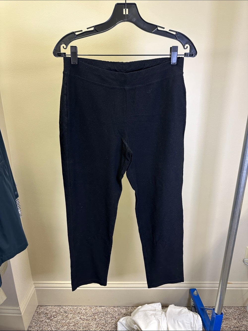 Eileen Fisher Black Straight-Leg washable stretch crepe slim Pants